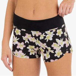 NWT/ NWOT Carissa Moore X Hurley collab plumeria 2.5” boardshort. Black.